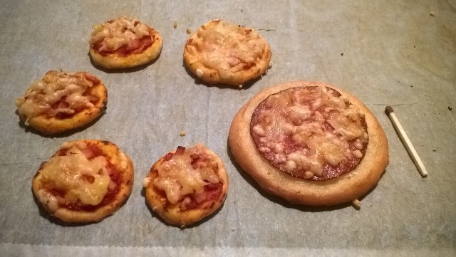 https://media.kinuskikissa.fi/uploads/kinuskit/minipizzat.jpg