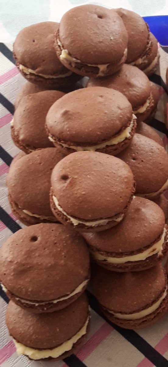 https://media.kinuskikissa.fi/uploads/kinuskit/niiskuliini/Macarons-ilman-mantelia.jpg