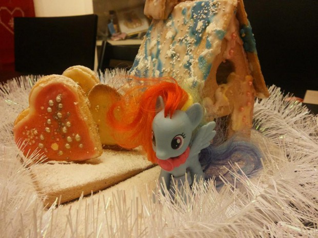 https://media.kinuskikissa.fi/uploads/kinuskit/vattupiirakka/rainbow.jpg