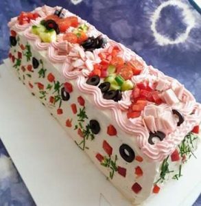 https://media.kinuskikissa.fi/uploads/sini/2007/10/20260510_0848432-293x300.jpg