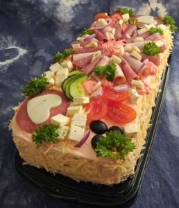 https://media.kinuskikissa.fi/uploads/sini/2007/10/20260813_120008-258x300.jpg