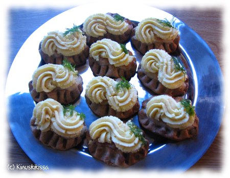 https://media.kinuskikissa.fi/uploads/sini/2007/12/cocktail_piirakat.JPG