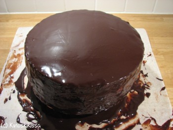 https://media.kinuskikissa.fi/uploads/sini/2009/02/suklaakuorrutus8.jpg