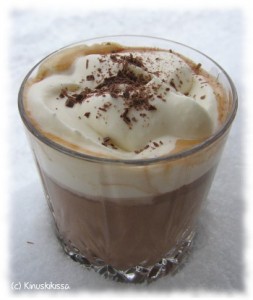 https://media.kinuskikissa.fi/uploads/sini/2010/01/maitosuklaakahvi-253x300.jpg
