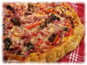 https://media.kinuskikissa.fi/uploads/sini/2010/02/salamipizzakka1-300x225.jpg
