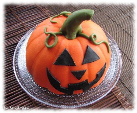 https://media.kinuskikissa.fi/uploads/sini/2010/10/halloween_kurpitsa1.jpg