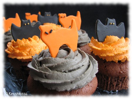 https://media.kinuskikissa.fi/uploads/sini/2010/10/halloween_muffinssit1.jpg