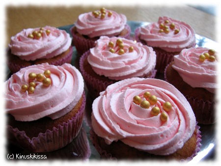 https://media.kinuskikissa.fi/uploads/sini/2011/01/mansikkamuffinssit1.jpg
