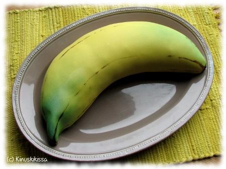 https://media.kinuskikissa.fi/uploads/sini/2011/04/banaanikakku1.jpg