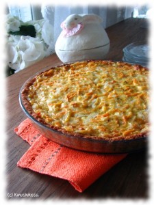 https://media.kinuskikissa.fi/uploads/sini/2012/03/porkkanapiirakka-225x300.jpg