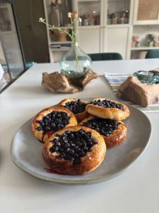 https://media.kinuskikissa.fi/uploads/sini/2015/08/IMG_5850-225x300.jpeg