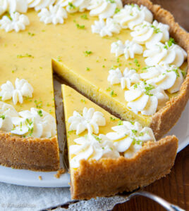 https://media.kinuskikissa.fi/uploads/sini/2022/04/key-lime-pie-4-268x300.jpg