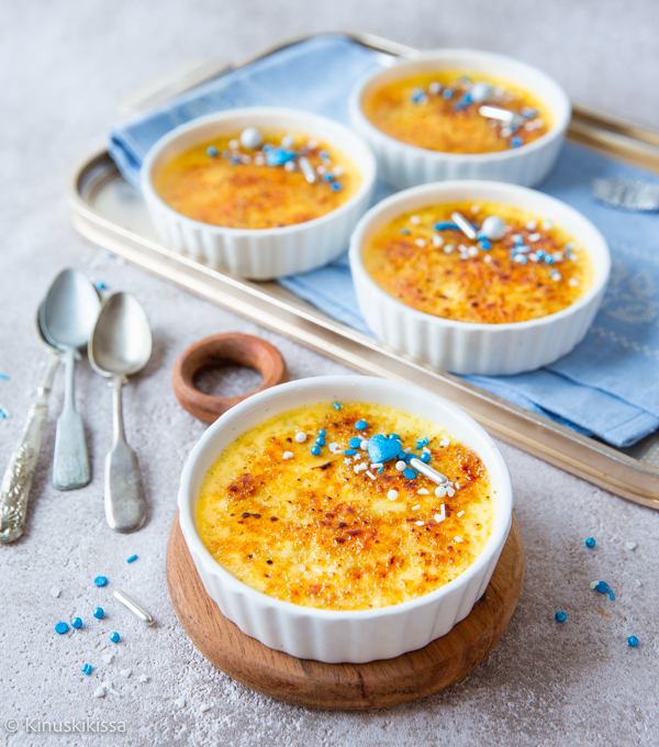 https://media.kinuskikissa.fi/uploads/sini/2022/11/creme-brulee-4.jpg
