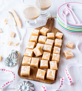 https://media.kinuskikissa.fi/uploads/sini/2023/02/baileys-fudge-3-271x300.jpg