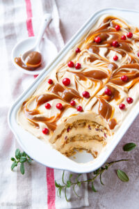 https://media.kinuskikissa.fi/uploads/sini/2023/09/karamelli-tiramisu-2-200x300.jpg