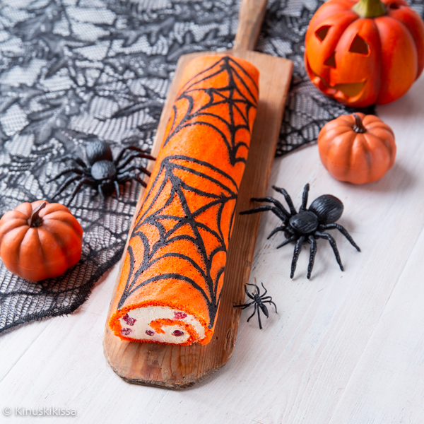 https://media.kinuskikissa.fi/uploads/sini/2023/10/halloween-kuviorulla-resepti.jpg