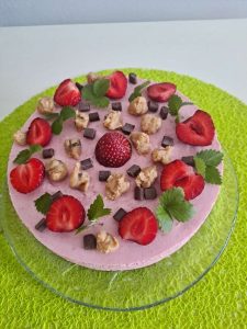 https://media.kinuskikissa.fi/uploads/sini/2024/06/20260813_124752-225x300.jpg