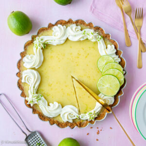 https://media.kinuskikissa.fi/uploads/sini/2025/03/vegaaninen-key-lime-pie-resepti-2-300x300.jpg
