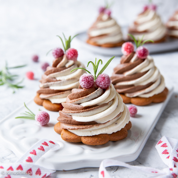 https://media.kinuskikissa.fi/uploads/sini/2025/12/mousseleivokset-resepti.jpg