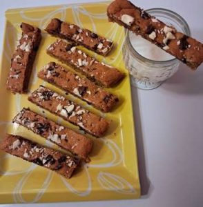 https://media.kinuskikissa.fi/uploads/sini/2026/01/20261030_1951412-294x300.jpg