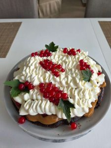 https://media.kinuskikissa.fi/uploads/sini/2026/07/20260811_161635-225x300.jpg