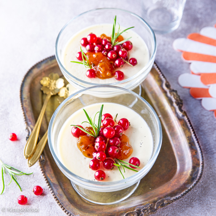 https://media.kinuskikissa.fi/uploads/sini/2026/09/pannacotta-resepti.jpg