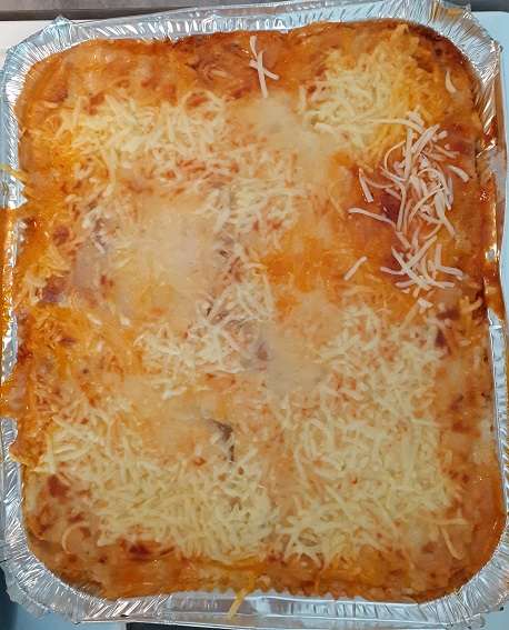 https://media.kinuskikissa.fi/uploads/sini/Iso-lasagne.jpg