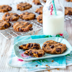 https://media.kinuskikissa.fi/uploads/sini/chocolate-kik-cookies-2-300x300.jpg