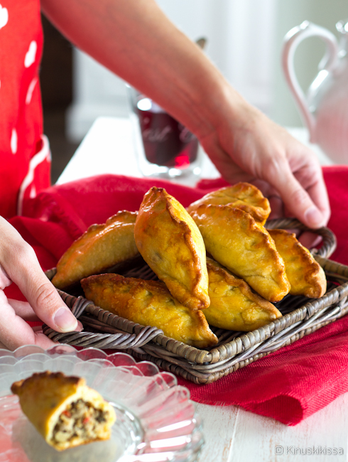 https://media.kinuskikissa.fi/uploads/sini/empanadat2.jpg