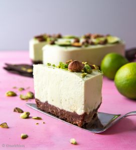 https://media.kinuskikissa.fi/uploads/sini/ginger-key-lime-raakakakku-3-271x300.jpg