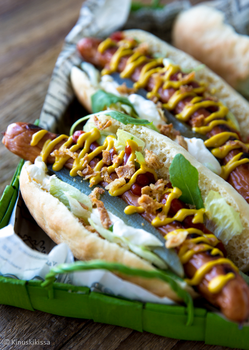 https://media.kinuskikissa.fi/uploads/sini/hot-dog.jpg