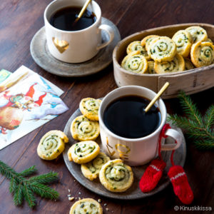 https://media.kinuskikissa.fi/uploads/sini/juustoiset-kierrekeksit-artikkeli-300x300.jpg