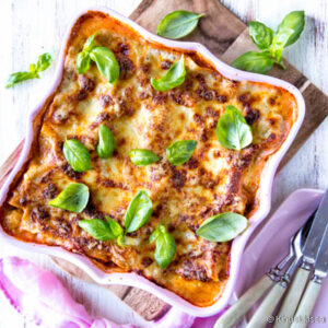https://media.kinuskikissa.fi/uploads/sini/lasagne-resepti-300x300.jpg