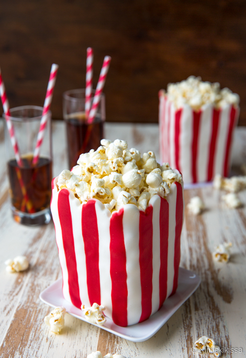 https://media.kinuskikissa.fi/uploads/sini/popcorn-kakku.jpg
