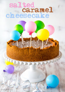 https://media.kinuskikissa.fi/uploads/sini/salted-caramel-cheesecake-text-212x300.jpg