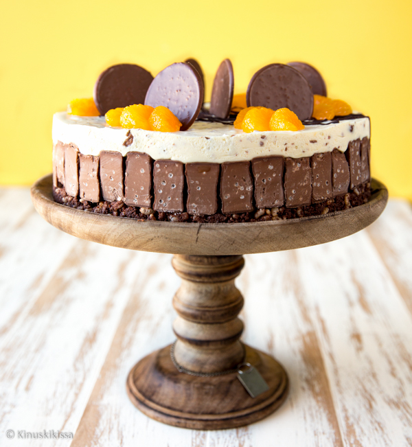 https://media.kinuskikissa.fi/uploads/sini/suklaacrisp-kakku-1.jpg