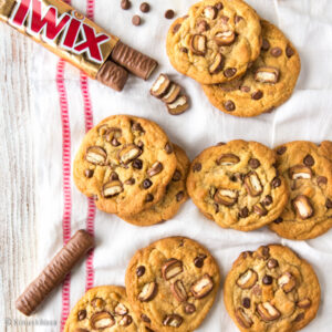 https://media.kinuskikissa.fi/uploads/sini/twix-chip-cookies-resepti-300x300.jpg